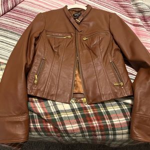 BEBE BROWN LEATHER JACKET MOTO CROPPED SMALL WOTH GOLD HARDWARE.